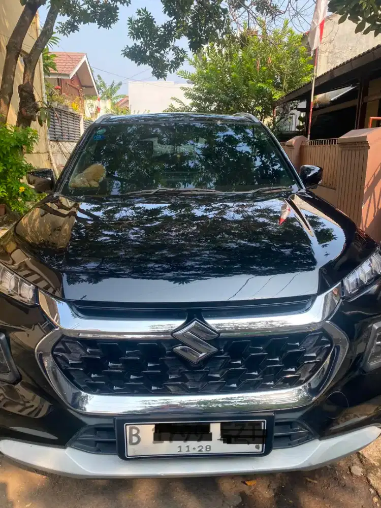 Suzuki grand vitara .hybrid, matik.  Th 2023 ,hitam, sunroof,