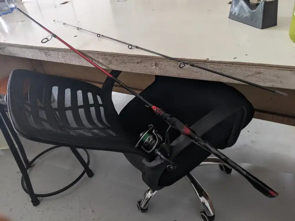 Joran pancing carbon solid 2 Meter+Ree besi 2000 PE
