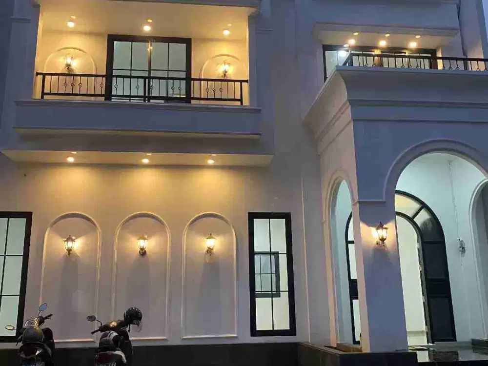 RUMAH MEWAH VILLA KOTA BATU MINIMALIS AMERICAN CLASIC