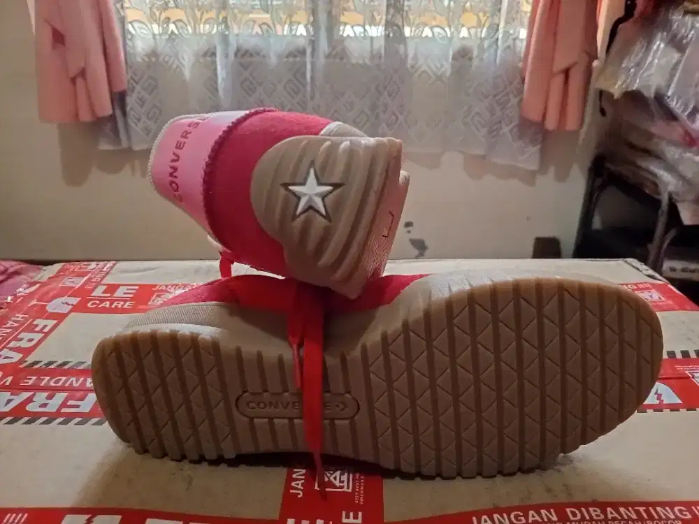 Sepatu Converse Allstar no 39 brand new