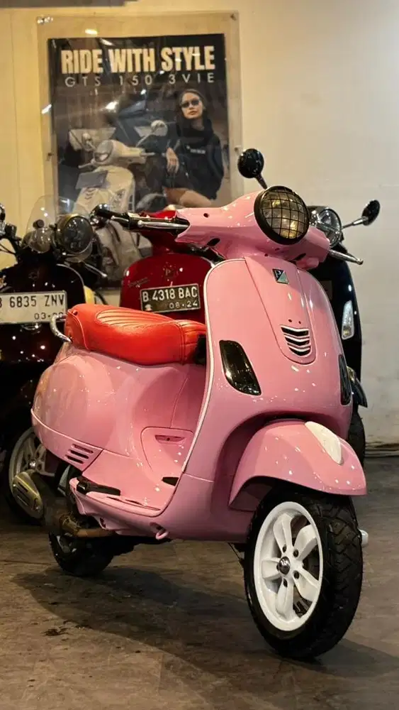 Vespa LX 125 iGet Repaint Series