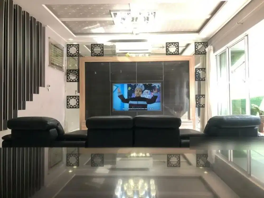 Jual cepat Rumah bagus di Palm Spring JGC Cakung Jakarta Timur