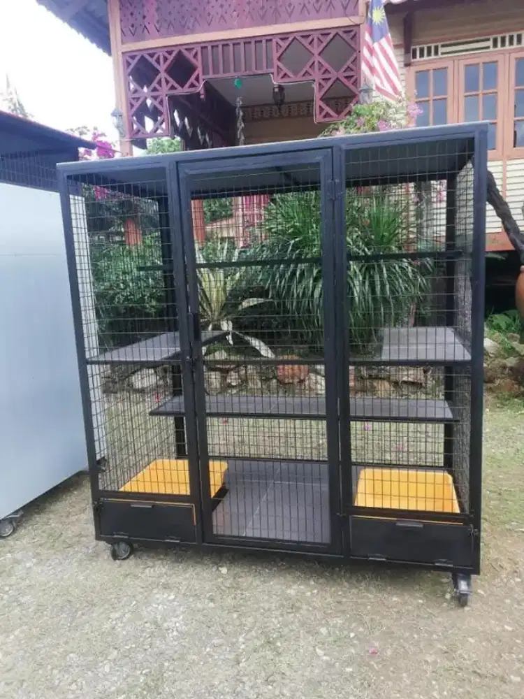 Kandang kucing ukuran besar