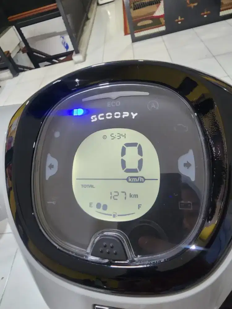 Scoopy Prestige 2026 km 100