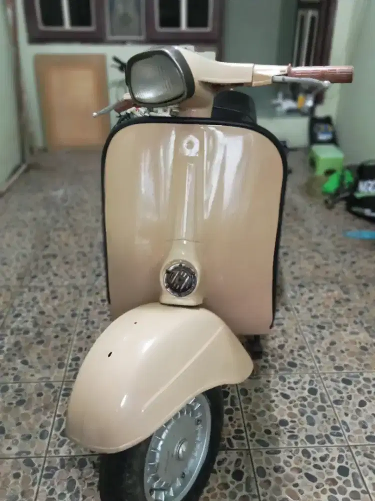 Jual vespa classic
