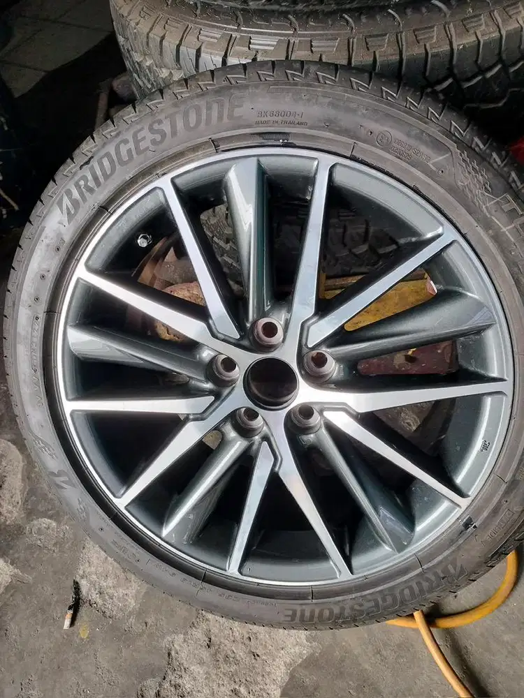 Velg Toyota New Camry R.18 ori