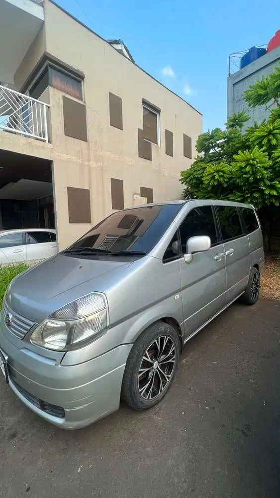 Nissan Serena 2012 Bensin
