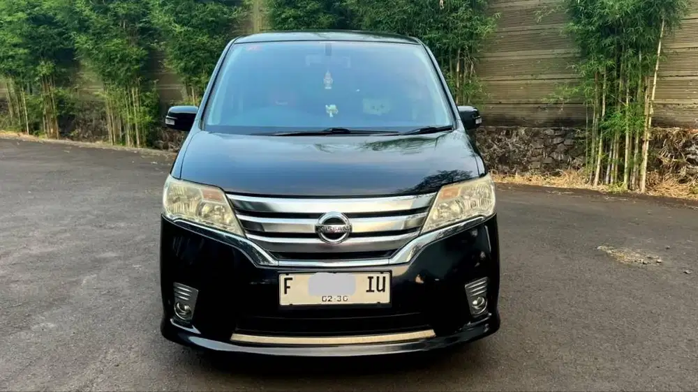Nissan Serena HWS 2.0 AT 2015