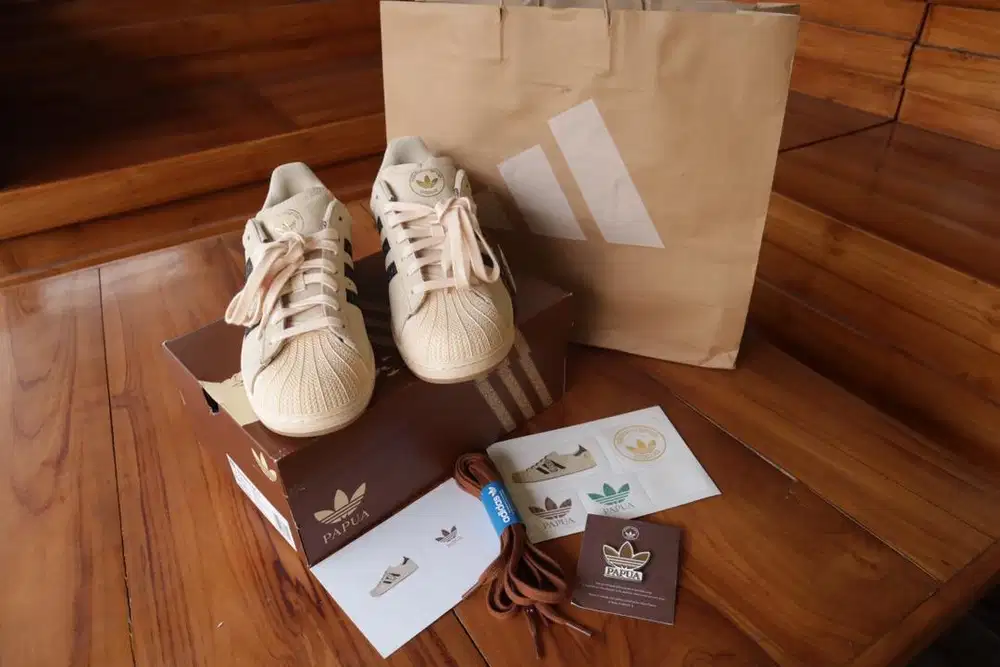 Sepatu Adidas Papua