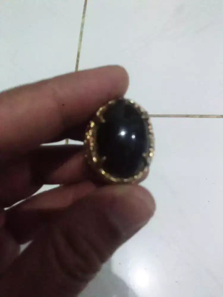Batu yaman tembus