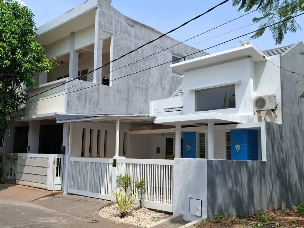 DIJUAL RUMAH HOOK PANTAI MENTARI SURABAYA 1 LANTAI, GARASI, 3 UNIT AC