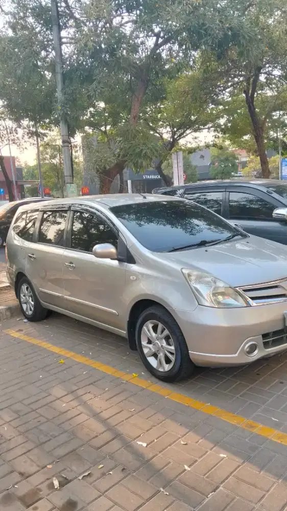 Grand livina SV A/T nama sendiri pajak panjang tahun depan