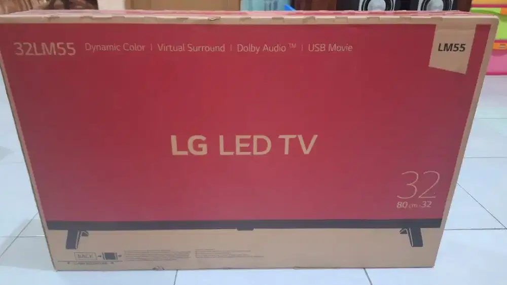 LG 32 inc LM55 New