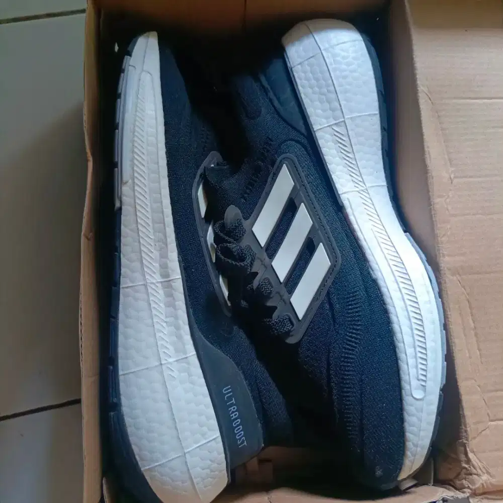 Sepatu ultraboost