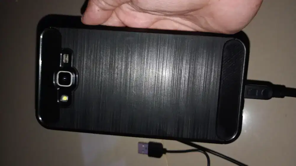 Second samsung j7 nego tipis