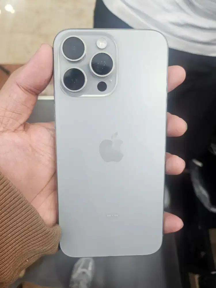 Iphone 15 promax 256 mulus, lenkap, garansi resmi