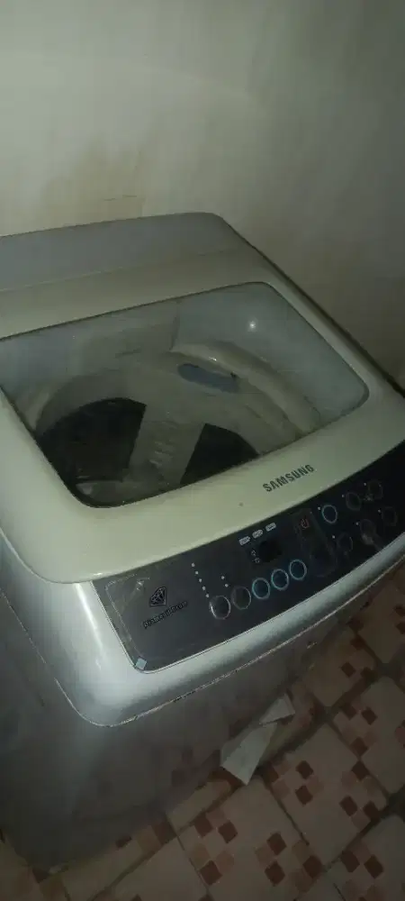 Di jual mesin cuci bekas