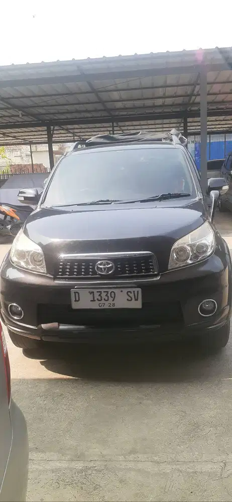 Jual mobil Toyota Rush 2011 G manual