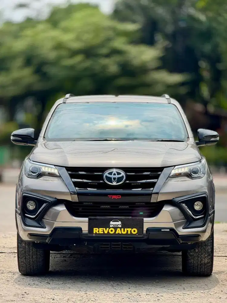 VRZ TRD 2019 / 2020 Automatic diesel 2.4 solar Fortuner 2018 gr 2021