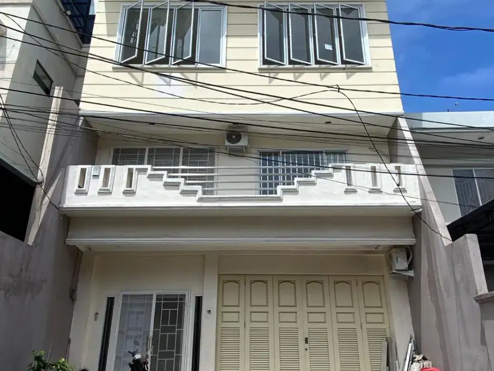 Rumah Sunter Taman Nyiur Bagus 8X18 Strategis 3.5 LT Rapi Hadap Timur Jarang Ada Hrg Nego