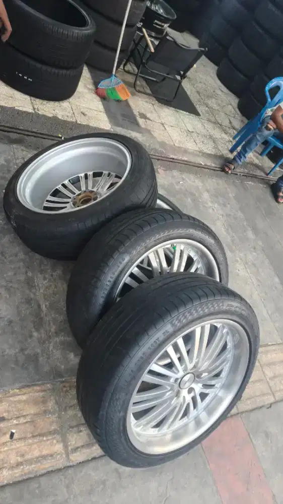 Set Velg dan Ban R20 Accord dll