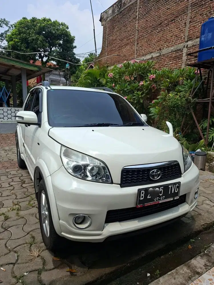 Dijual mobil Rush Type G AT