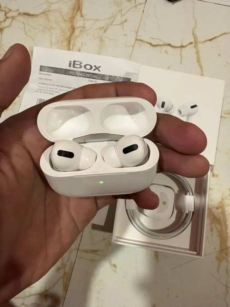 Airpods pro gen1 (bisa nego tipis)
