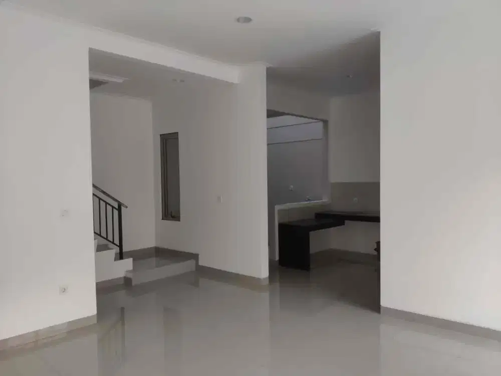 Dijual rumah PIK2