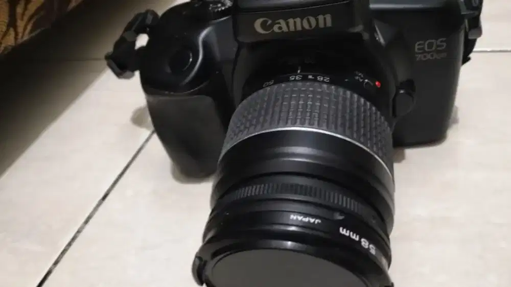 Canon EOS 700QD (Kamera Film Analog 35mm)