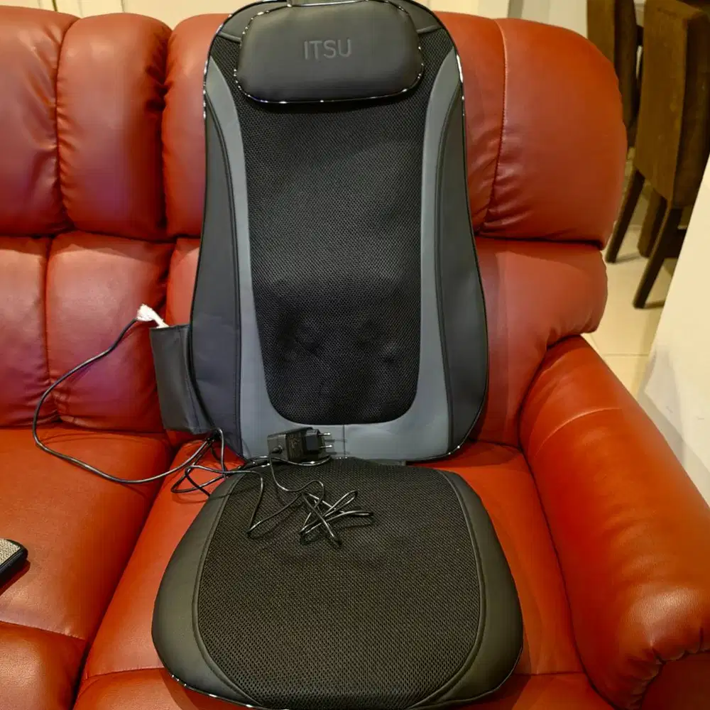 Dijual cepat kursi pijat portable dan Masage Gun