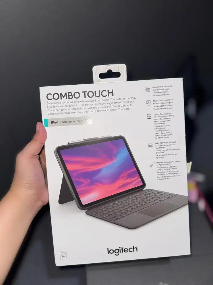 Logitech Combo Touch Keyboard Case Backlit for iPad 10th Gen & A16