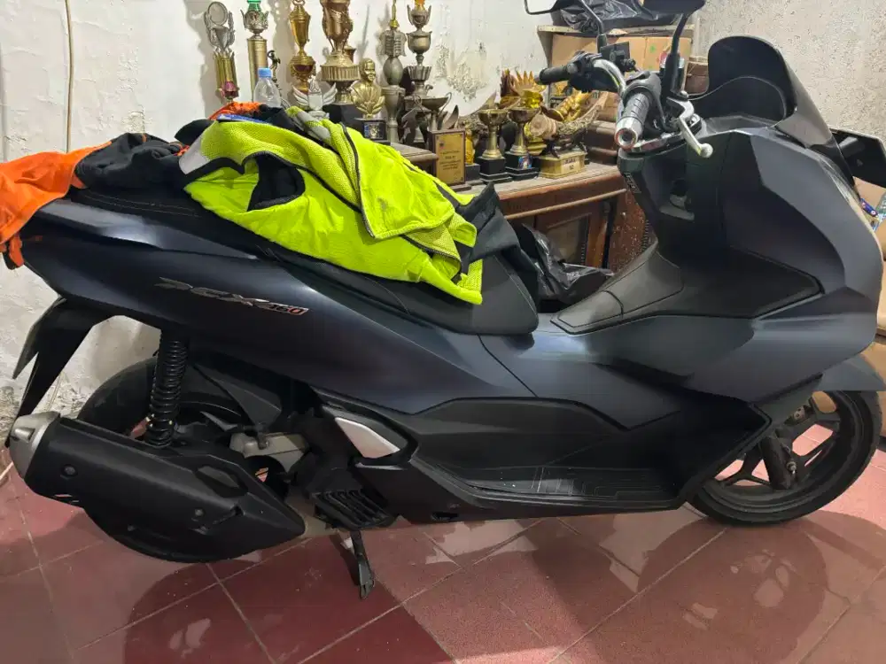 PCX bawaannya lengkap isi