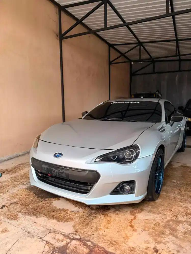 Mobil coupe pribadi