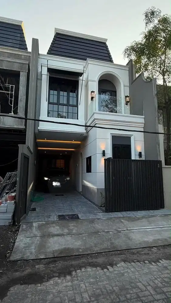 DIJUAL MURAH RUMAH NEW GRESS MANYAR INDAH AMERICAN MODERN CIAMIK POL!