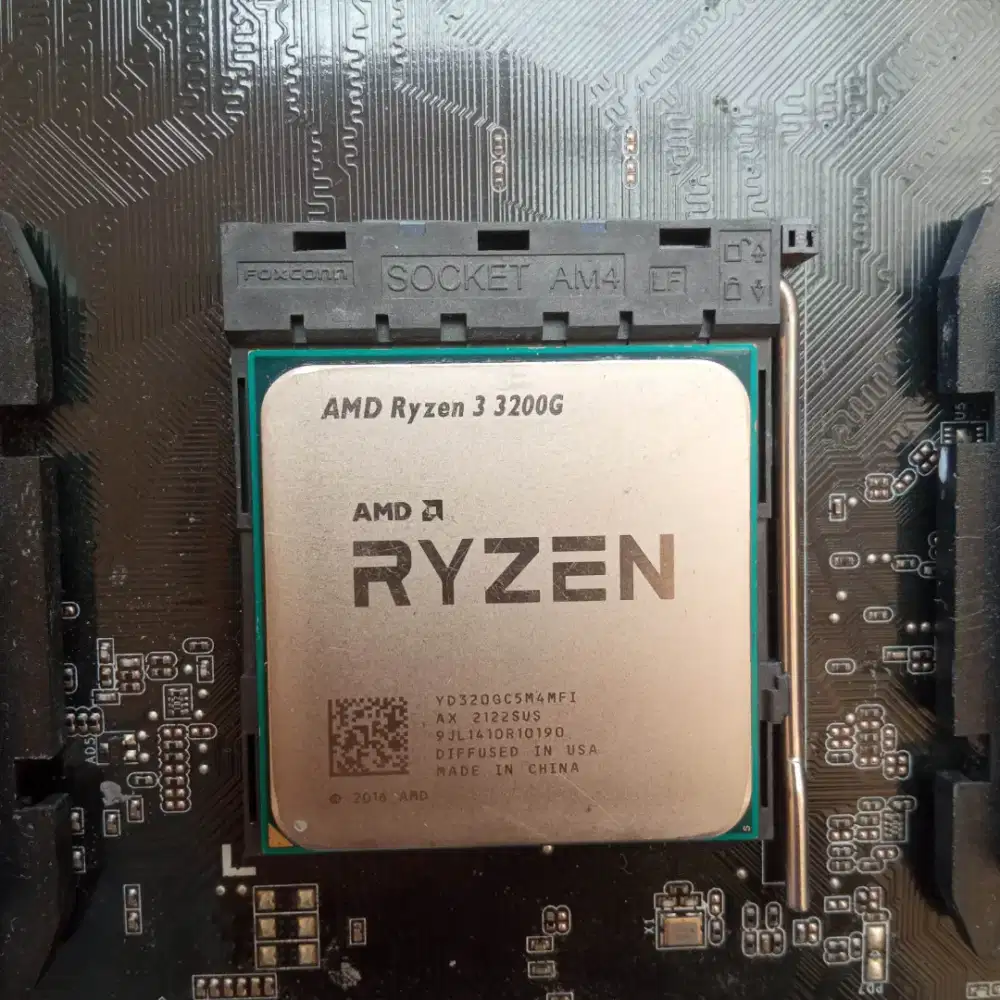 Prosesor AMD Ryzen 3 3200G