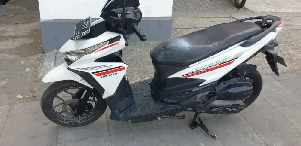 Vario 125 iss th 2017 istimewa km 33 rb pjk baru