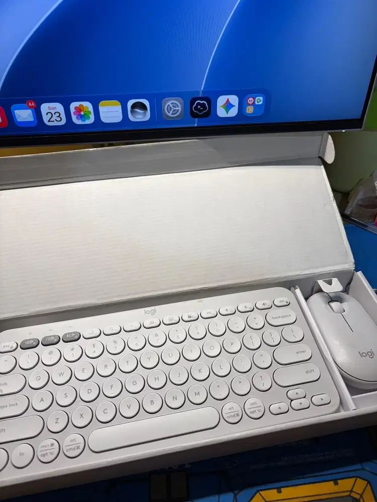 Logitech Pebble 2 Combo (Keyboard K380s + Mouse M350s)