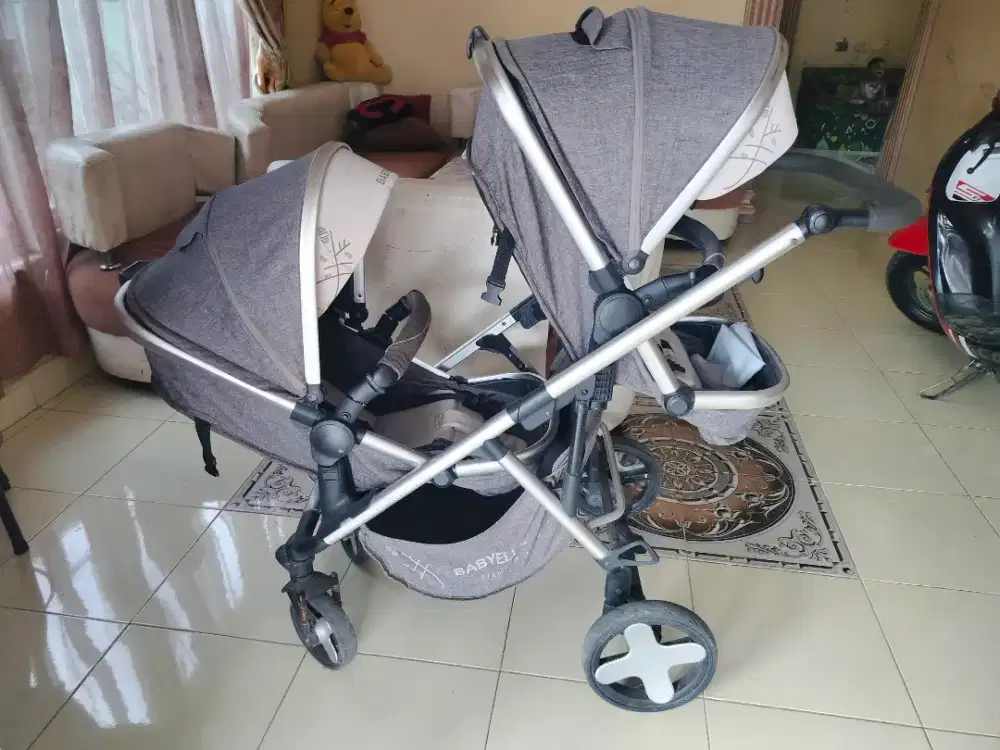 Stroller kembar / tingkat