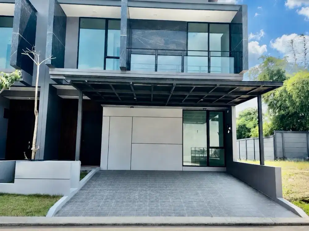 DISEWAKAN RUMAH EMERALD STONE CITRALAND 4KT 2LT DEKAT UNIVERSITAS CIPUTRA