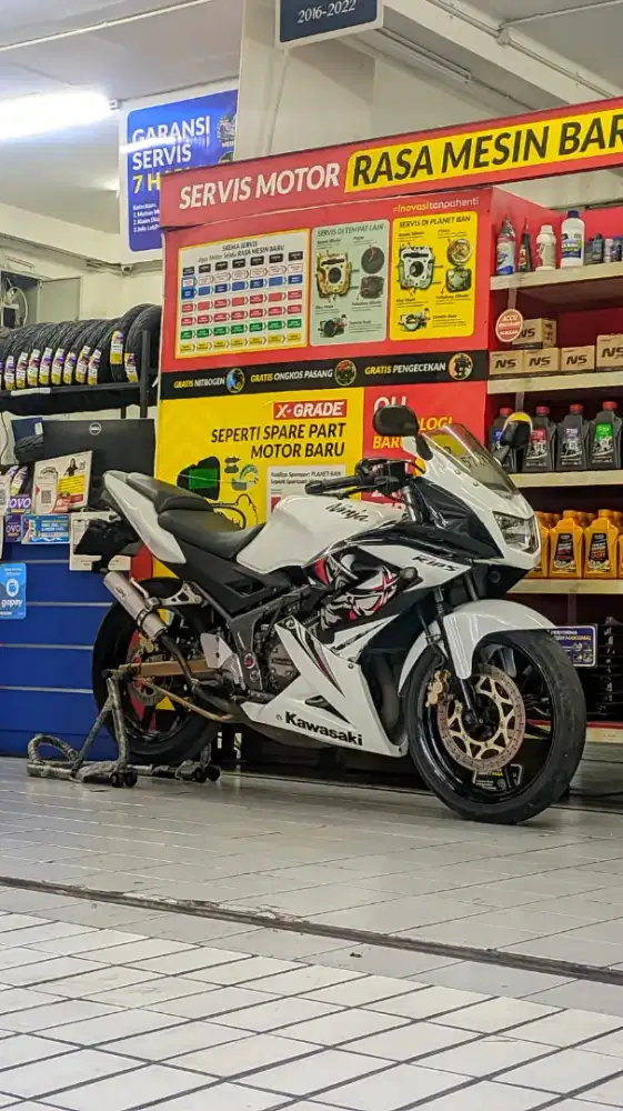 Ninja rr 2012 putih