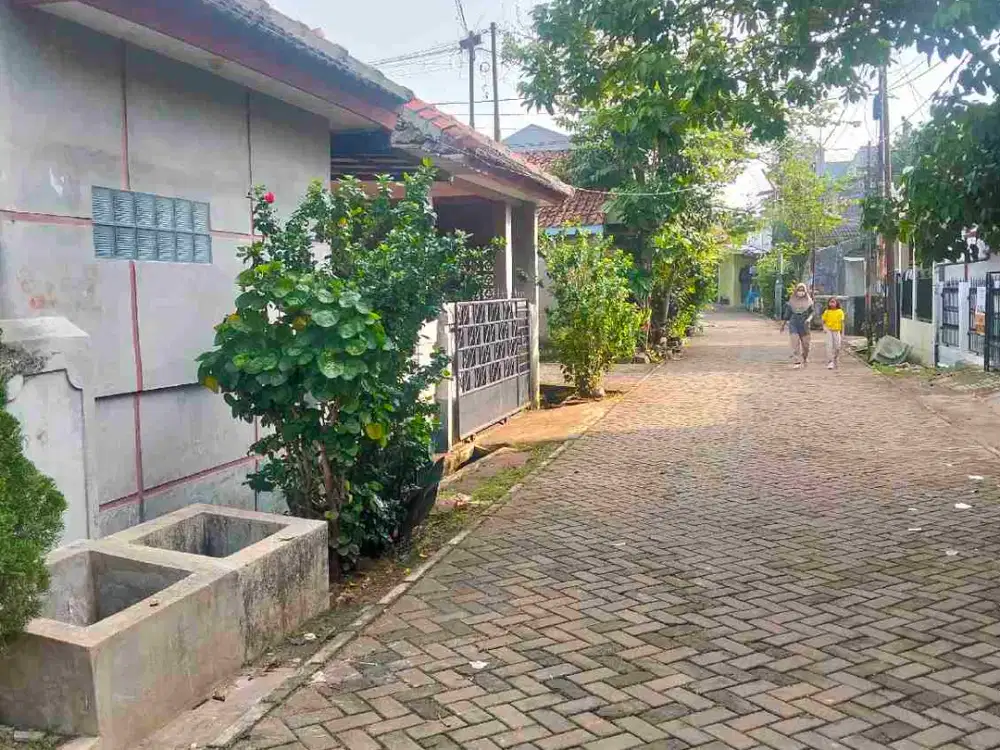 Di jual rumah 1 setengah lantai  ukuran luas kondisi bangunan bagus Lokasi perumahan puri Kartika lama Ciledug Tangerang kota