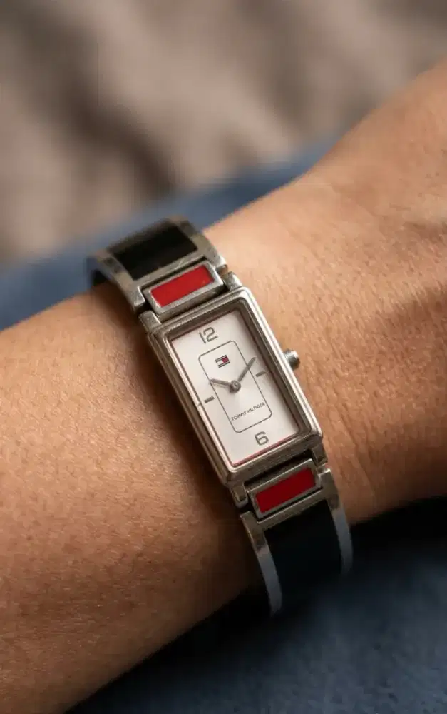 Jam Tommy Hilfiger Klasik