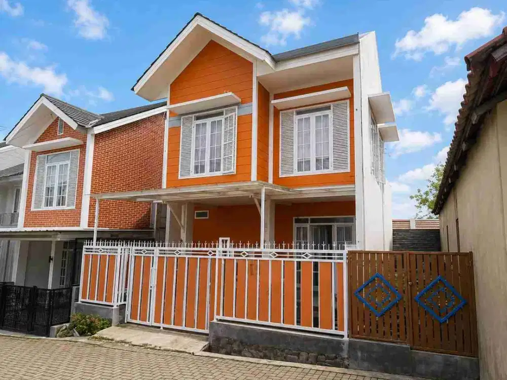 DIJUAL – Rumah 2 Lantai Asri dengan Akses Jalan Nyaman di Bandung Barat