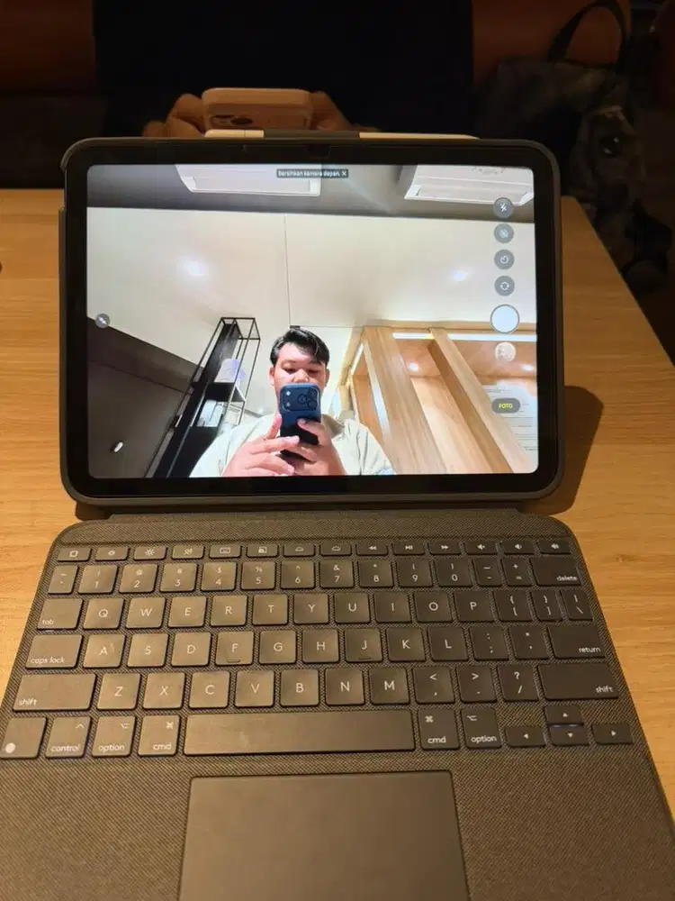 iPad Gen 11 / iPad A16 WiFi FULLSET + APPLE PENCIL + LOGITECH KEYBOARD