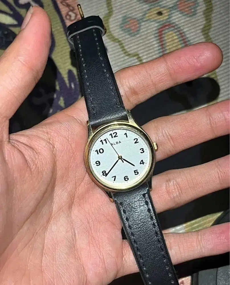Jam vintage Alba seiko
