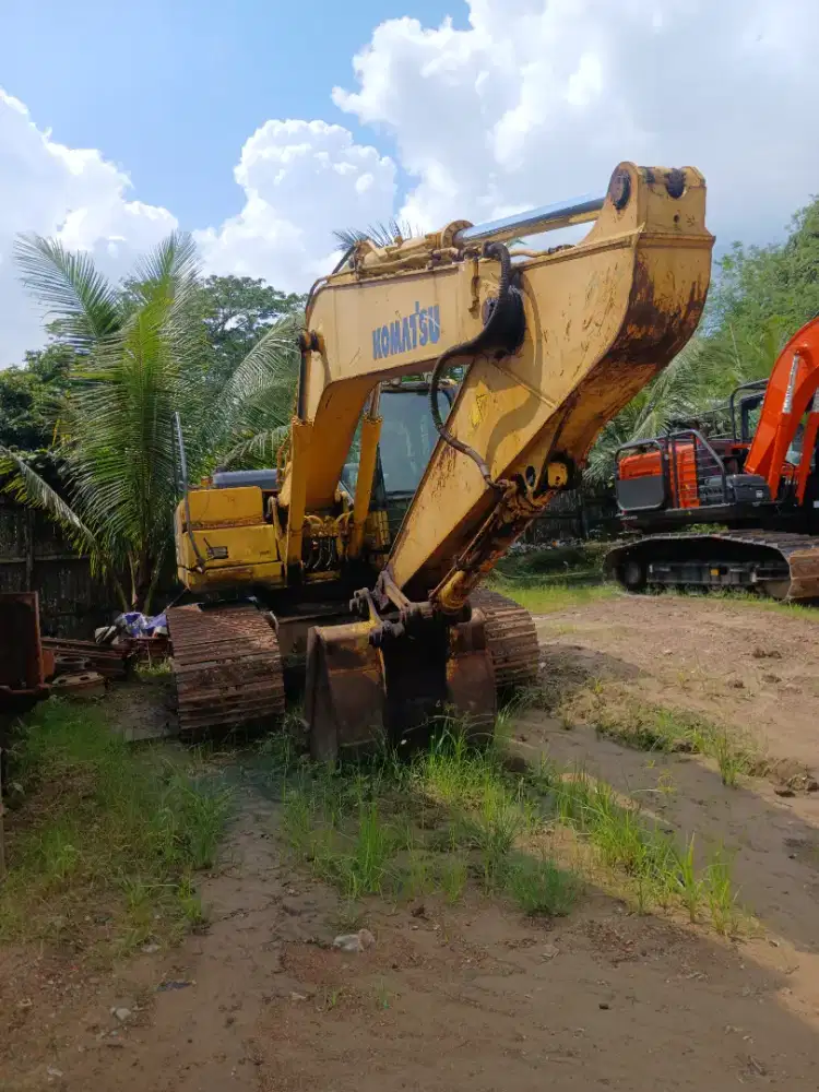 Excavator komatsu-8MO