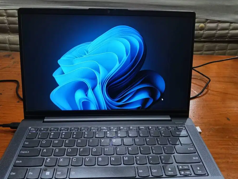 DIJUAL! Laptop IdeaPad 5 14IAL7 corei7. (hanya device dan charger)