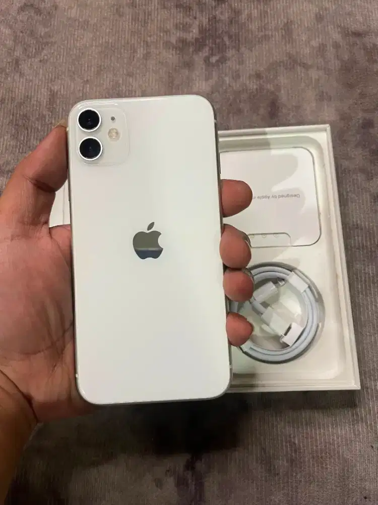 iPhone 11 64GB Warna putih Digimap