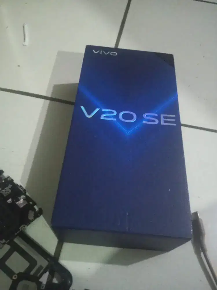 Vivo v20 SE ram 8/128 hp+dus aja tanpa casan