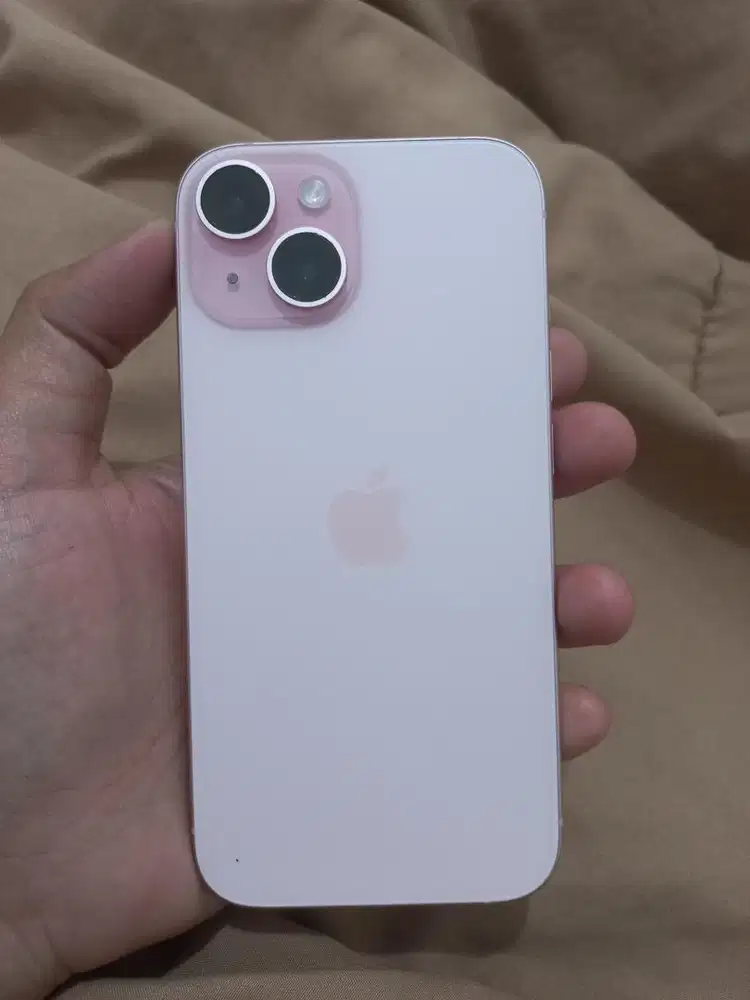 Dijual Iphone 15 basic Pink 128gb